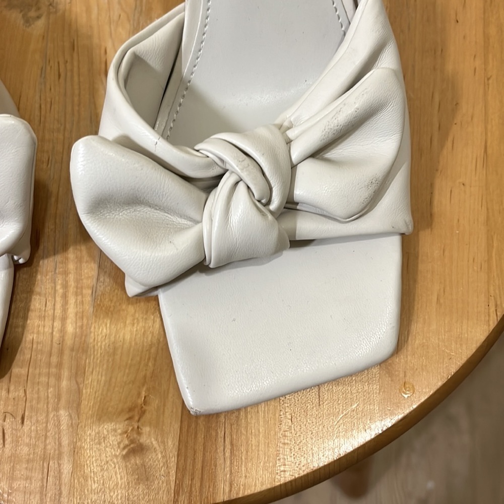 Marc Fisher Demar cream colored 4 inch heeled sandal. Size 8M - Picture 4 of 8